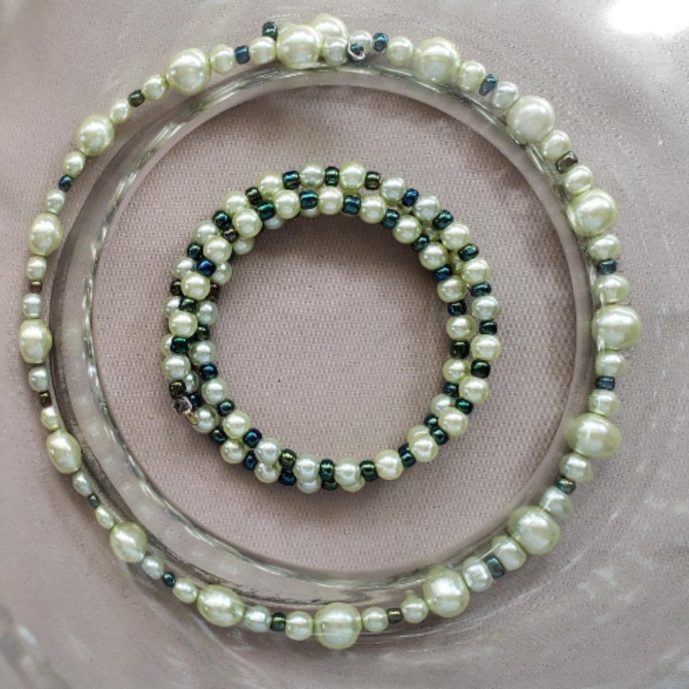 #504 Handmade Simulated Pearl Necklace and Matching Bracelet NWOT